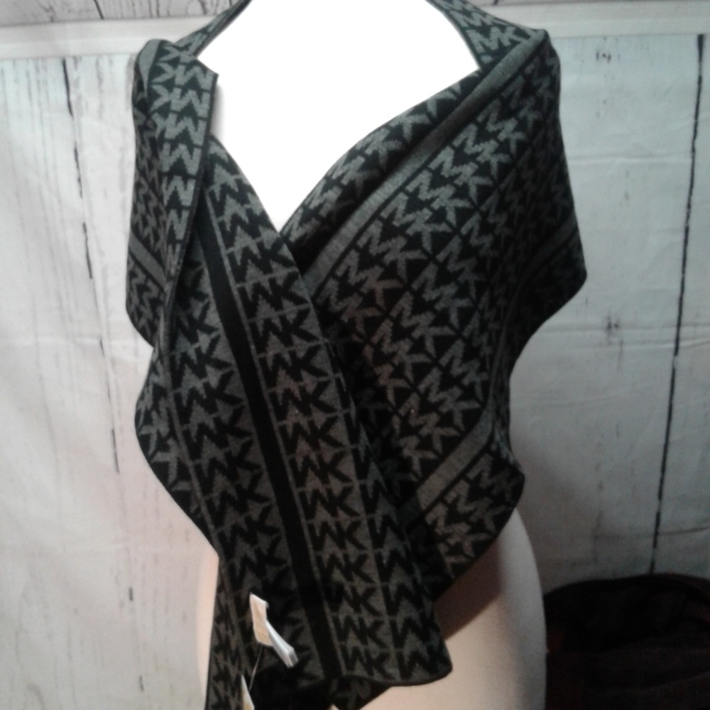 Michael Kors NWT Scarf